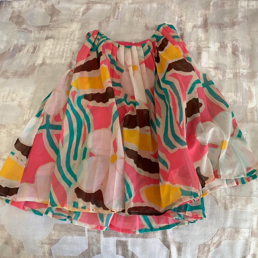 Beautiful toddler girl’s DVF inspired Gap blouse….